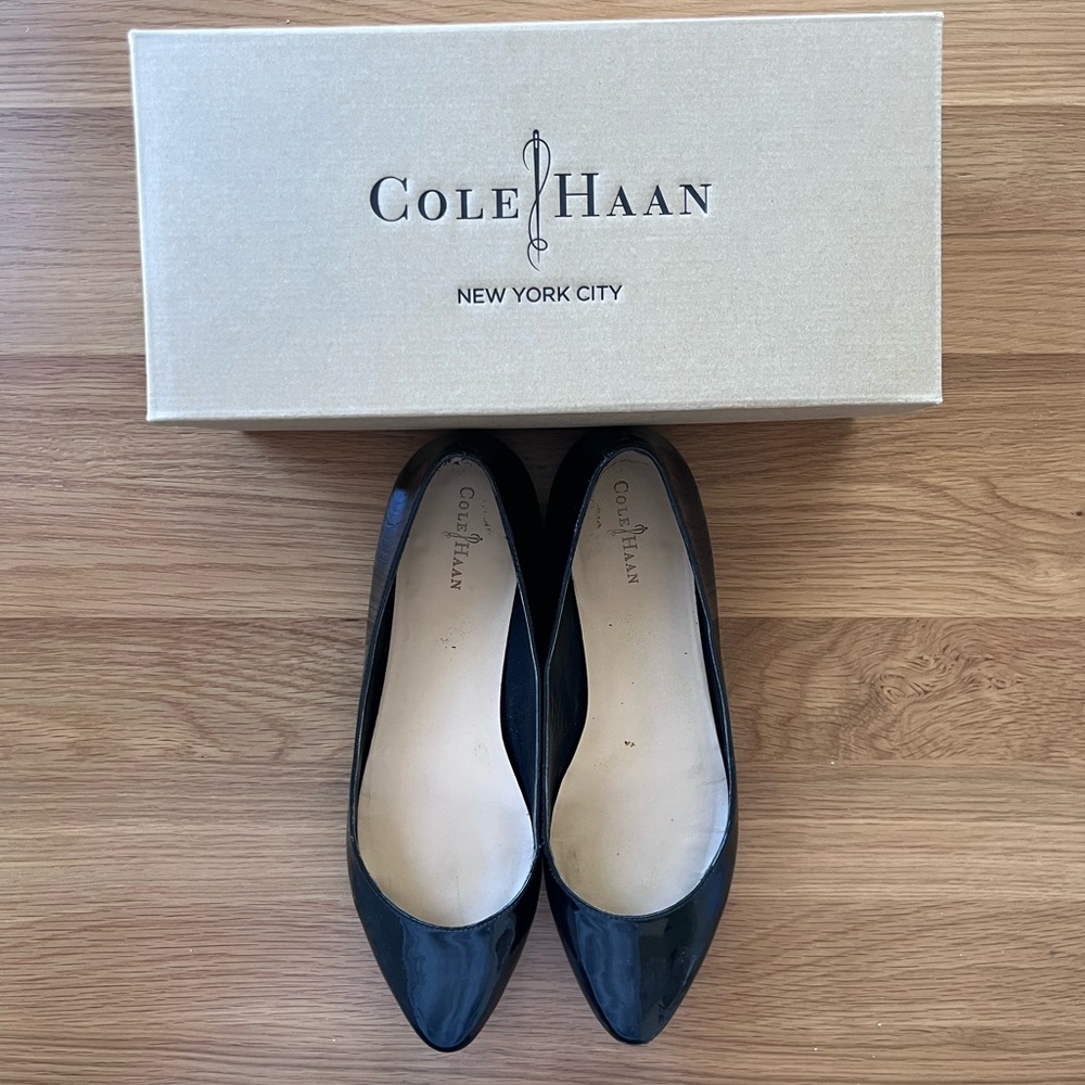 Cole Haan women’s flat size 8